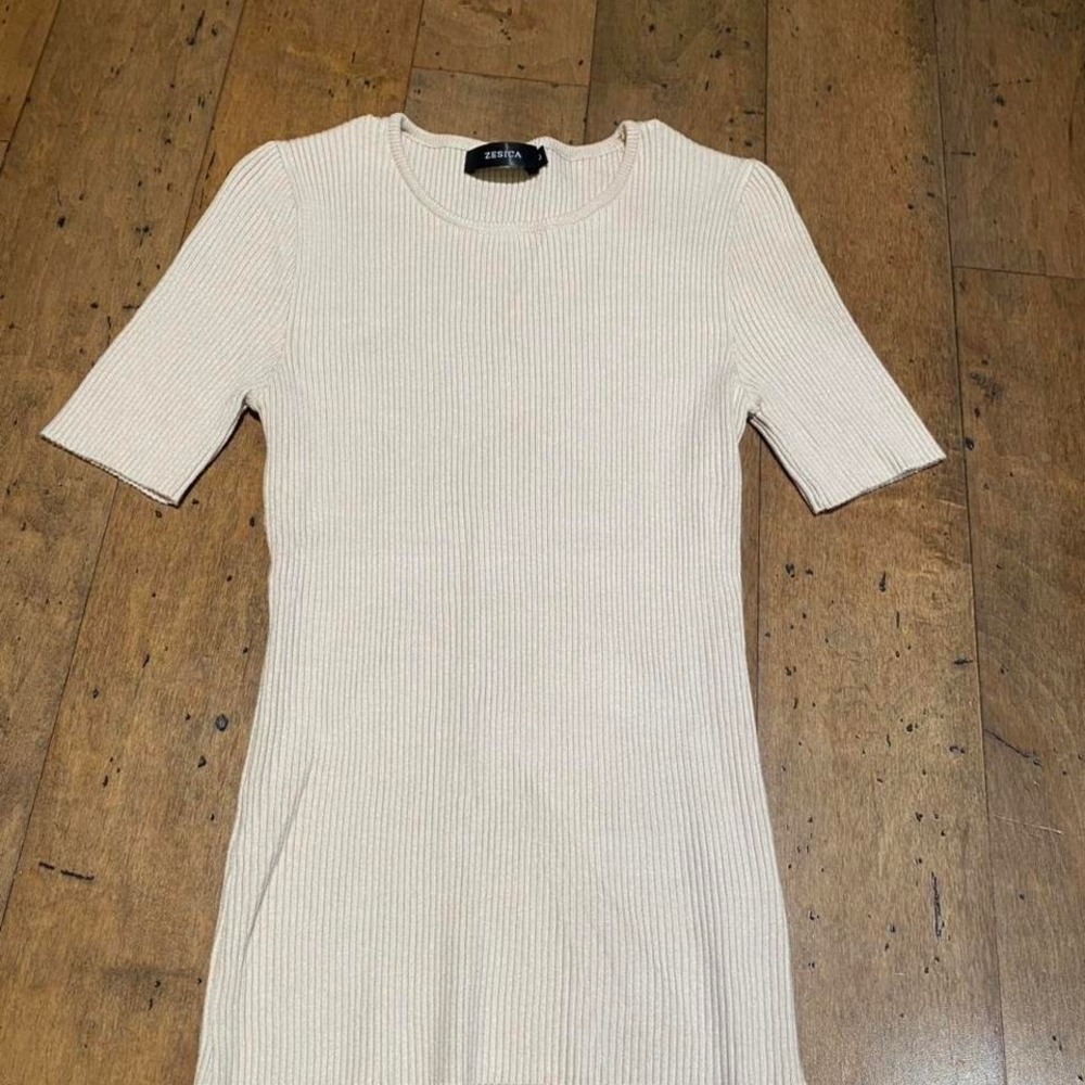 Zesica cream ribbed knit dress Size large